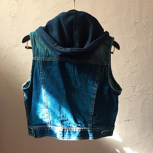 Hooded Denim Vest - Picture 3 of 7